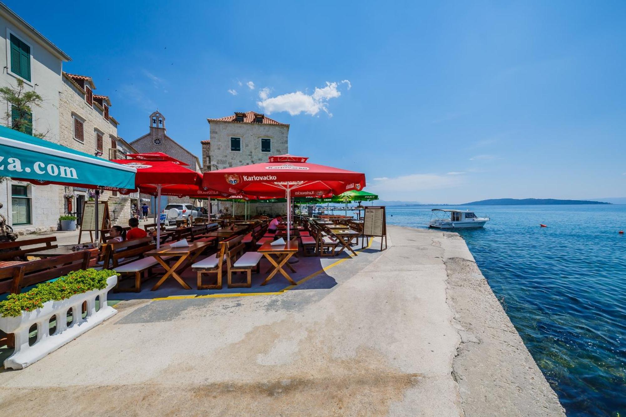 Modern Apartment Nikola In A Quiet Area Kastel Stari Exterior photo