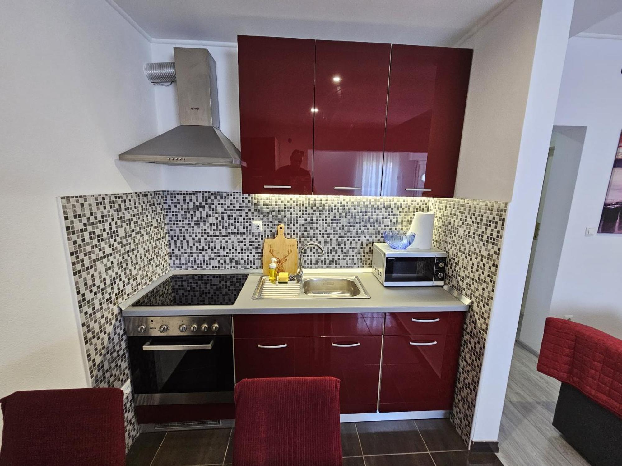 Modern Apartment Nikola In A Quiet Area Kastel Stari Exterior photo